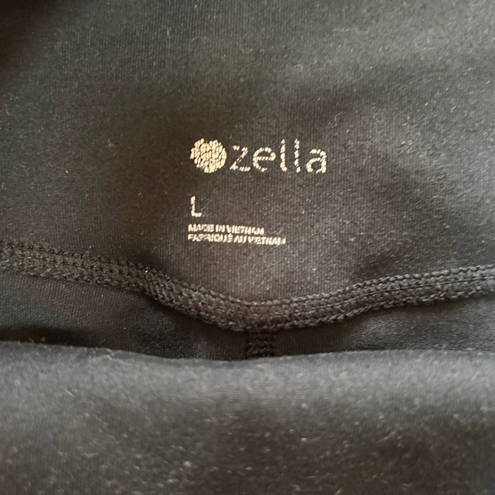Women Black Leggings - Picture 2 of 3